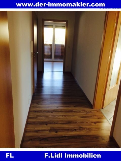 Pocking: *F. Lidl Immo* Neu renov. 2 Zimmer Wohnung in 3-Fam. Haus / Mehrfamilienhaus - 2.Stock mit Balkon 