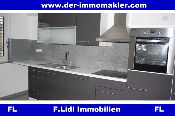 Pocking: **F. Lidl Immo** 2  Zimmer Wohnung in 6-Fam. Haus / 1. Stock mit Balkon - vermietet 