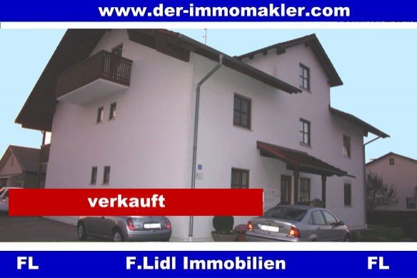 Bad Füssing: F. Lidl Immo*  gepflegte 2 Zimmer Eigentumswohnung 1.Stock mit Balkon 