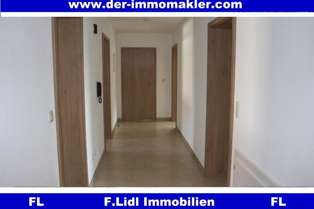 Bad Füssing: F. Lidl Immo** 4  Zimmer - Wohnung  / 1. Stock mit Balkon  