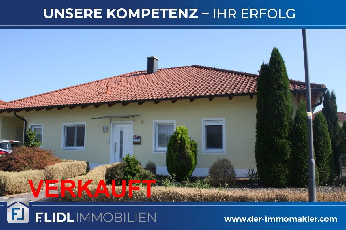 Bad Füssing: Bad Füssing Bungalow in Doppelhausbauweise  