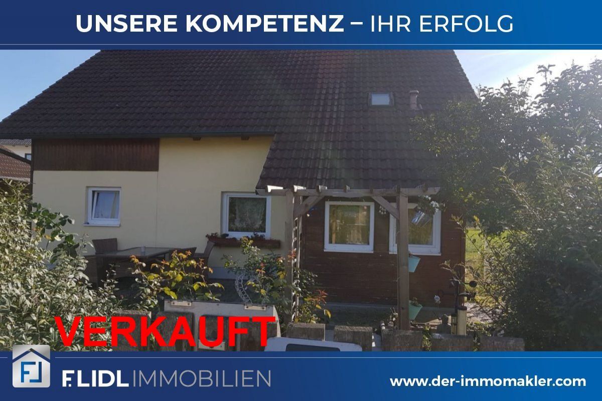 Eichendorf: Lappersdorf: kleines Häuschen mit Garten  