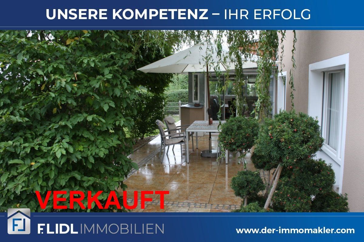 Neufahrn in Niederbayern: Neufahrn Ndb: gepflegtes Wohnhaus für Großfamilie od. 2 Fam. Haus 