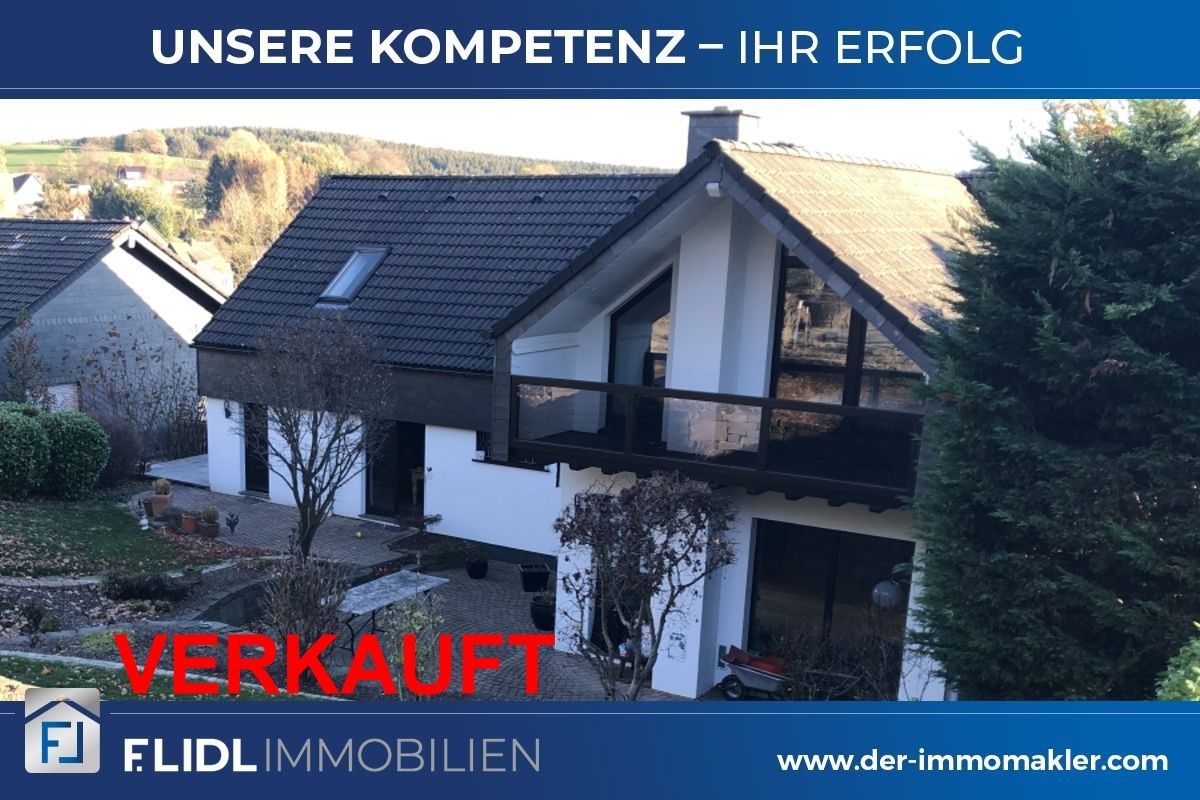 Marienheide: Marienheide - repräsentatives Ein-/Zweifamilienhaus zu verkaufen 