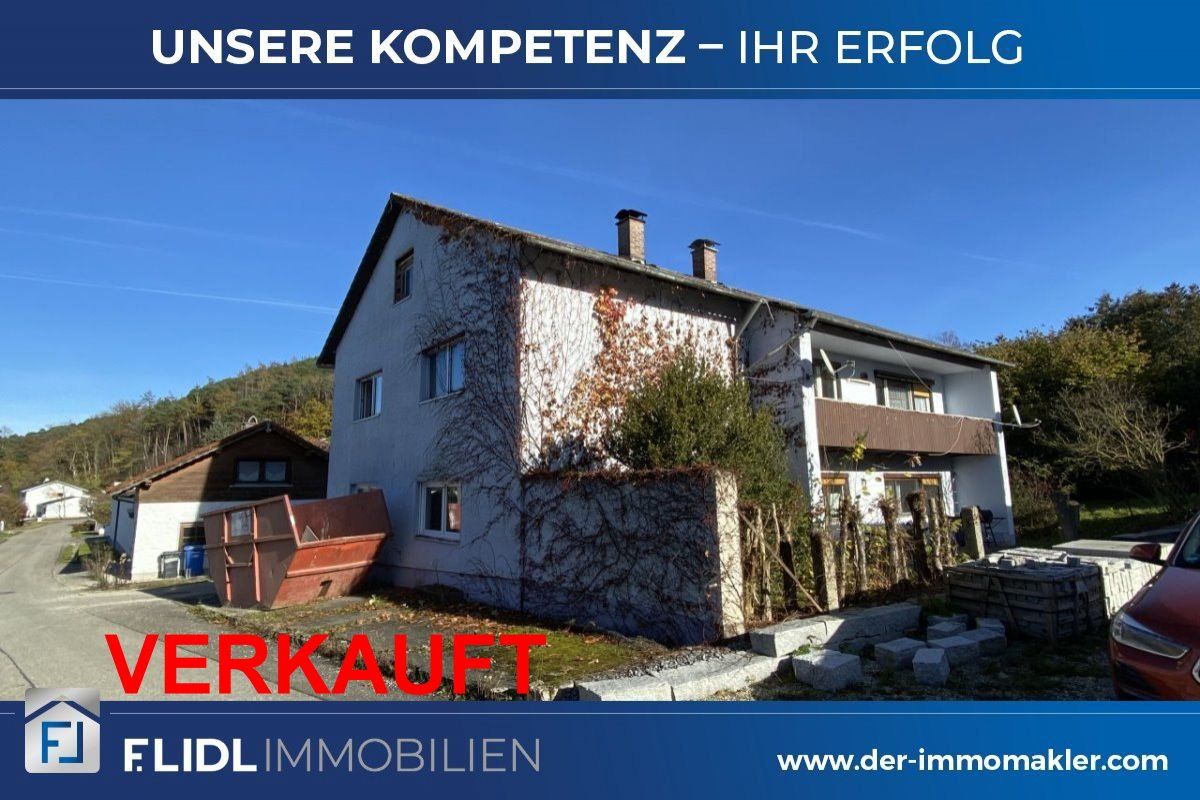 Gottfrieding: Renovierungsbedürftiges 2 Familienhaus mit zusätzlichem Grundstück zu verkaufen 