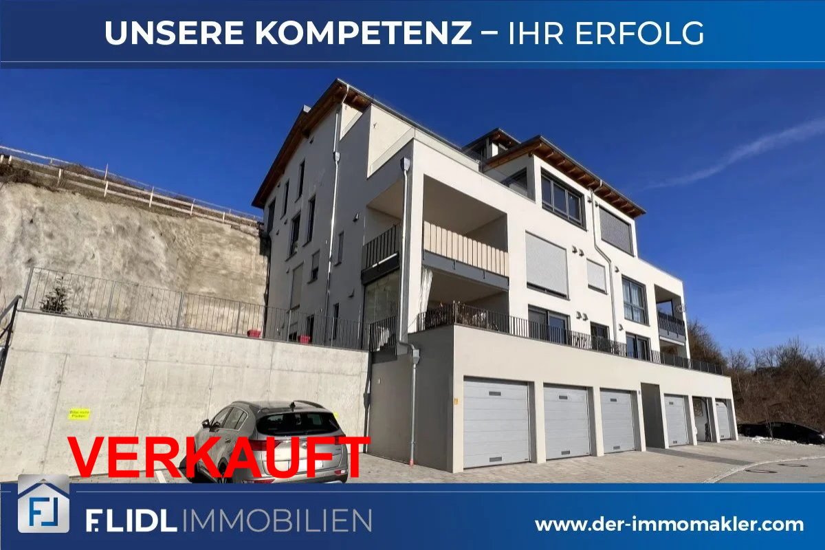 Ruhstorf an der Rott: Traumhafte 2,5 Zimmer - Wohnung im Penthouse-Charakter mit traumhafter Fernsicht 