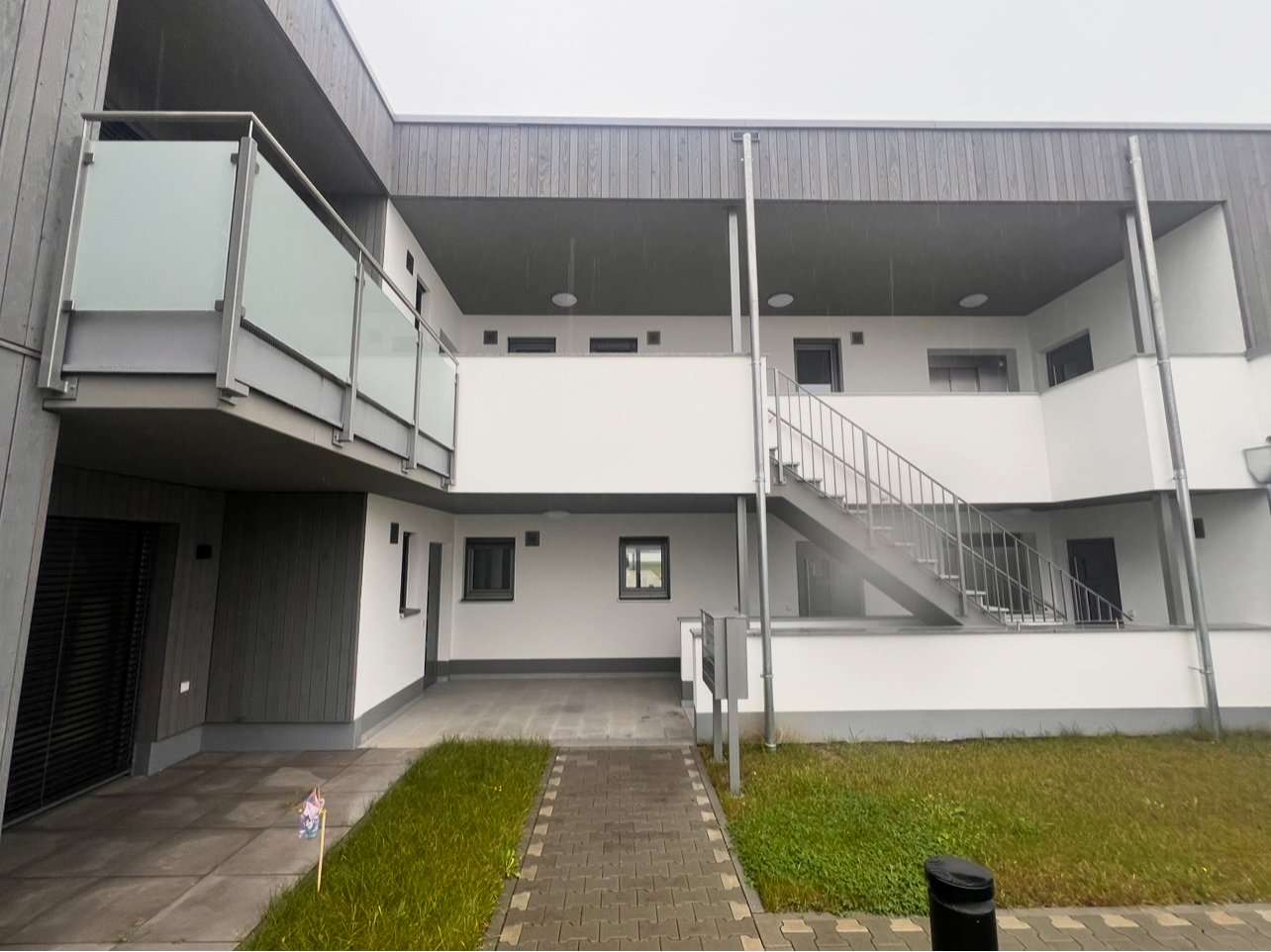 Moderne Stadtwohnung mit durchdachter Architektur und großzügigen Balkonen