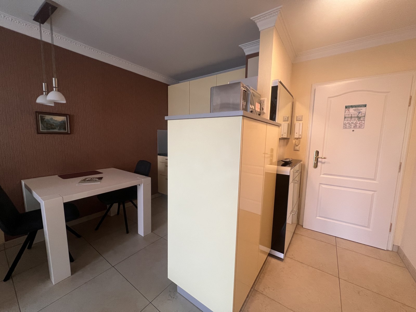 Offener Essbereich mit praktischer Raumaufteilung